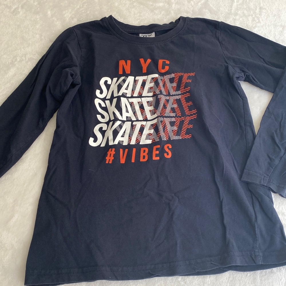 YFK Boy’s Skate Vibes Top Size 7+